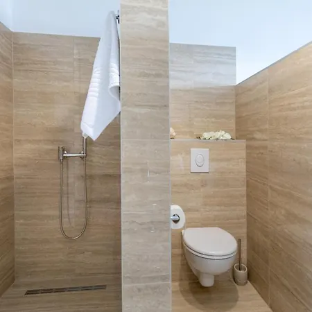 ヴィラ Ferienhaus Fuer 8 Personen Mit Pool Und Meerblick