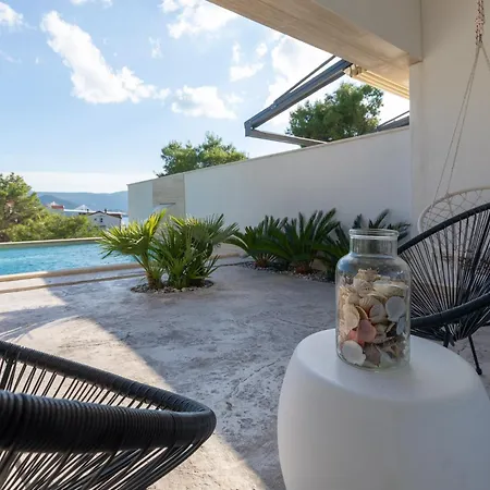 Ferienhaus Fuer 8 Personen Mit Pool Und Meerblick ヴィラ *