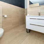 Adria View Exklusive Am Mit Pool Und Bbq Fuer 8 Personen *