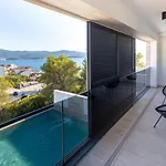 Adria View Exklusive Am Mit Pool Und Bbq Fuer 8 Personen