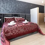 Adria View Exklusive Am Mit Pool Und Bbq Fuer 8 Personen Villa