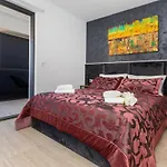 Adria View Exklusive Am Mit Pool Und Bbq Fuer 8 Personen Villa Komarna
