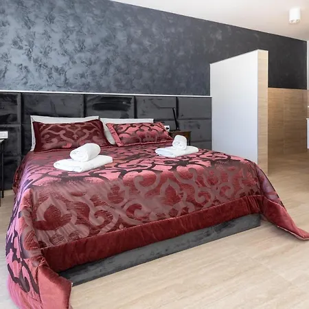 Adria View Exklusive Am Mit Pool Und Bbq Fuer 8 Personen Villa