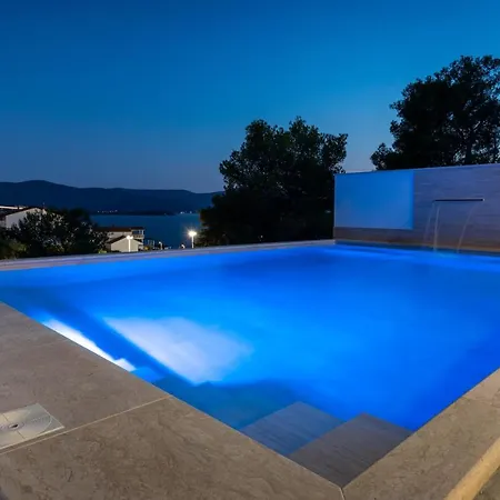Villa Ferienhaus Fuer 8 Personen Mit Pool Und Meerblick *