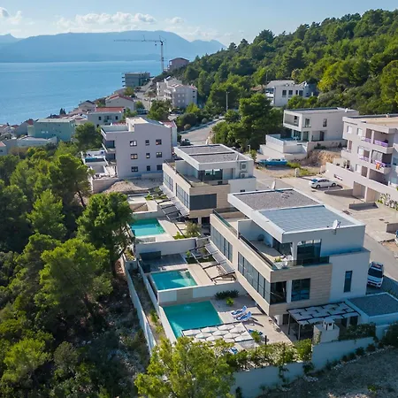 Ferienhaus Fuer 8 Personen Mit Pool Und Meerblick * Komarna