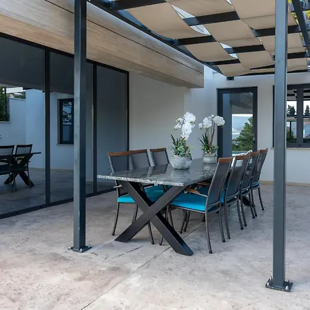 Adria View Exklusive Am Mit Pool Und Bbq Fuer 8 Personen Villa Komarna