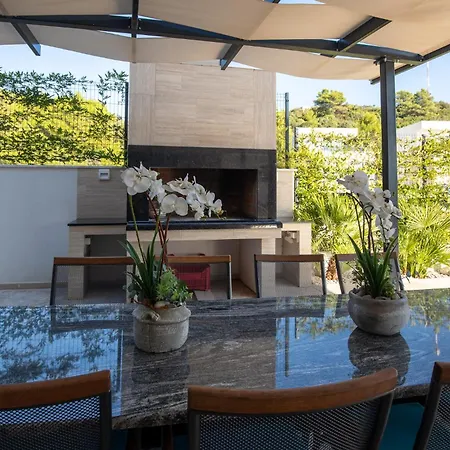 Βίλα Ferienhaus Fuer 8 Personen Mit Pool Und Meerblick Komarna