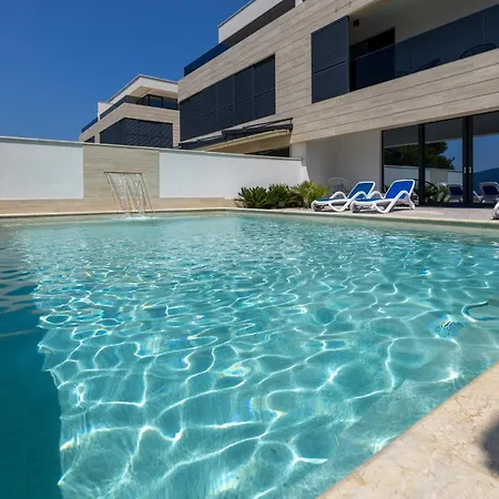 Villa Ferienhaus Fuer 8 Personen Mit Pool Und Meerblick *