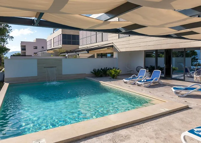 Adria View Exklusive Am Mit Pool Und Bbq Fuer 8 Personen *