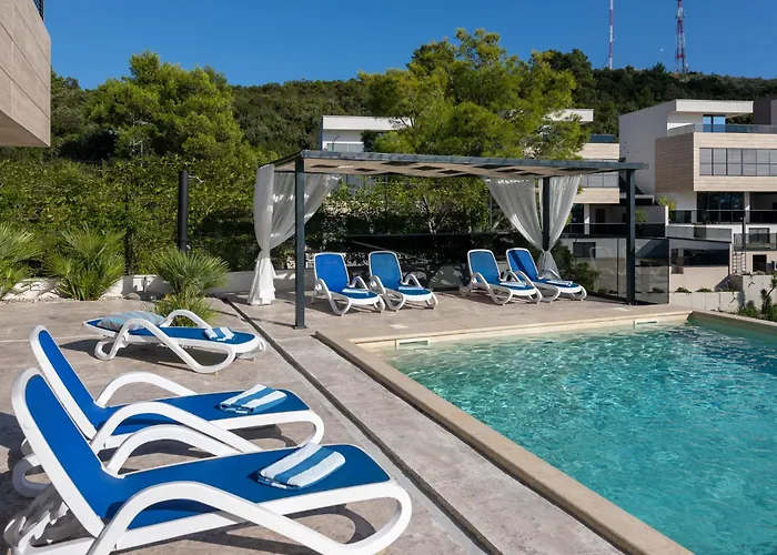 Adria View Exklusive Am Mit Pool Und Bbq Fuer 8 Personen *