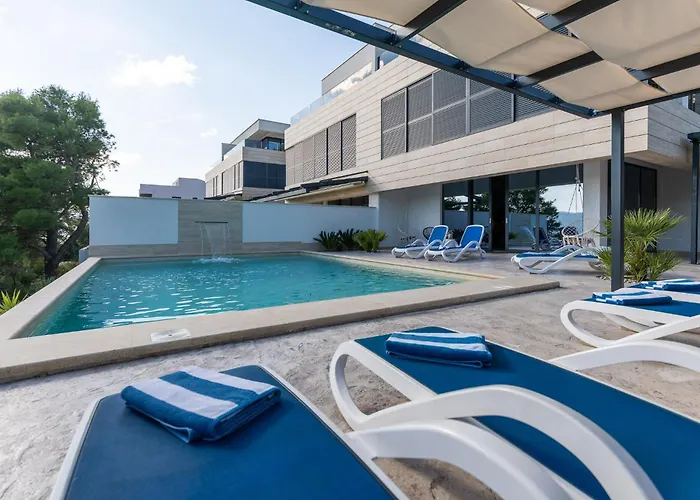 וילה Adria View Exklusive Am Mit Pool Und Bbq Fuer 8 Personen