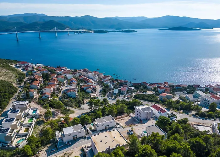 וילה Adria View Exklusive Am Mit Pool Und Bbq Fuer 8 Personen קומרנה