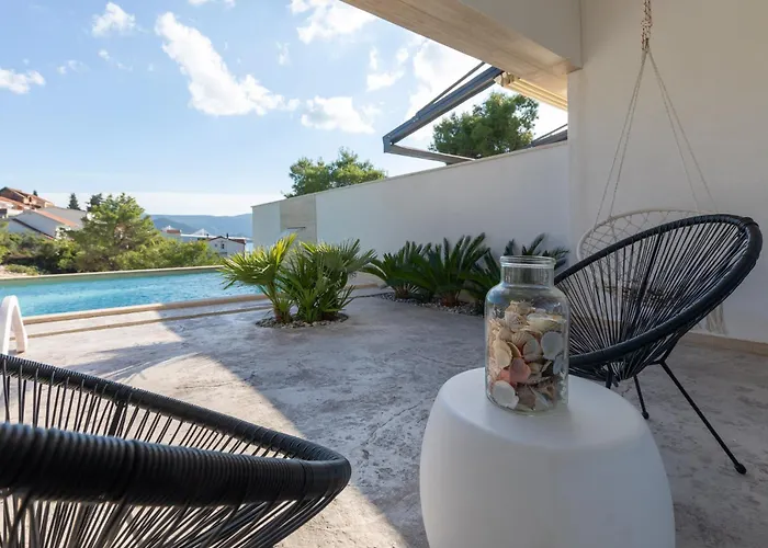 Adria View Exklusive Am Mit Pool Und Bbq Fuer 8 Personen Villa *