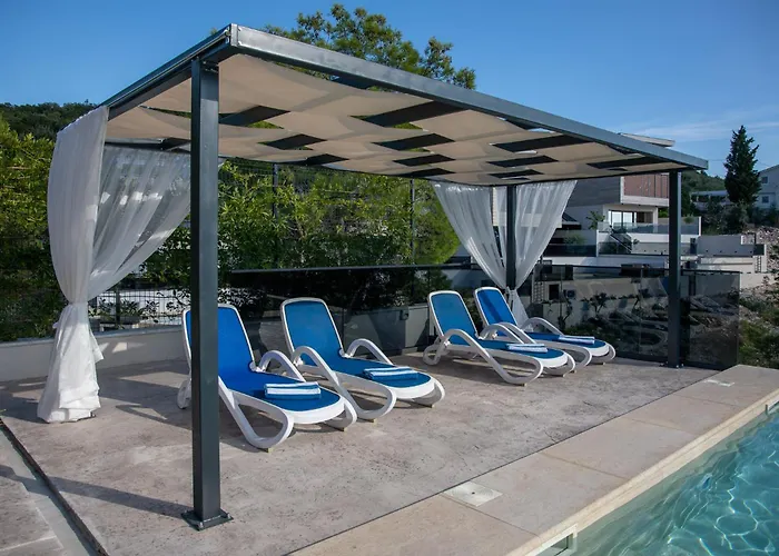 וילה Adria View Exklusive Am Mit Pool Und Bbq Fuer 8 Personen *