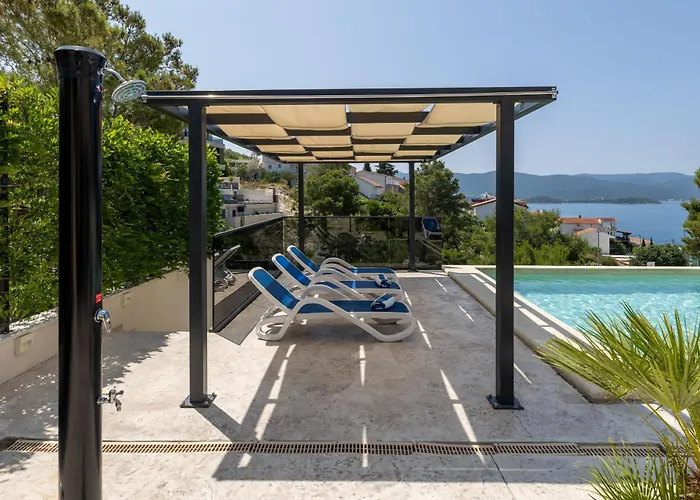 Willa Adria View Exklusive Am Mit Pool Und Bbq Fuer 8 Personen *