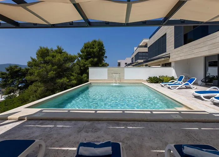 Willa Adria View Exklusive Am Mit Pool Und Bbq Fuer 8 Personen Komarna